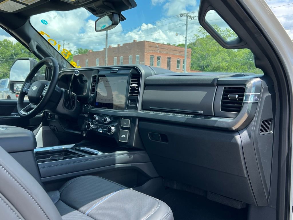 New 2025 Ford F250 Platinum w/ FX4 Off-Road Package image 23