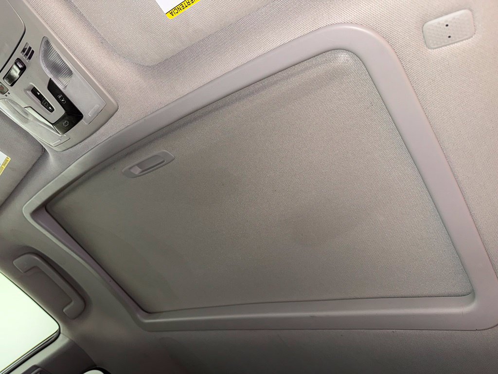 Used 2020 Toyota Sienna XLE w/ Carpet Mat Package FWD image 18