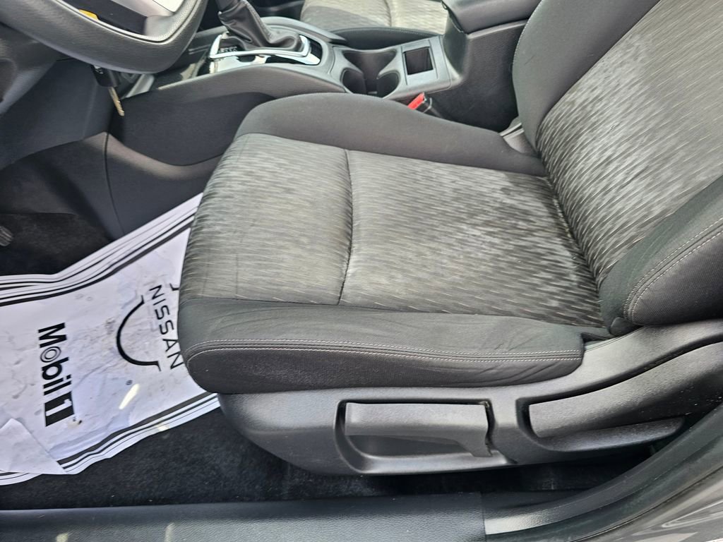 Used 2020 Nissan Rogue S AWD/4WD image 13