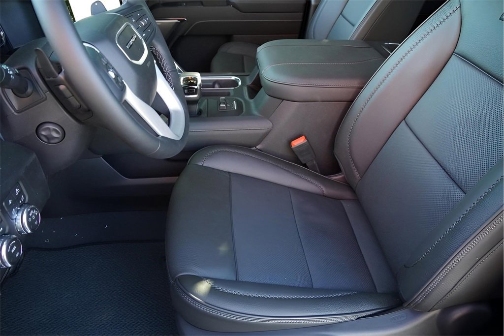New 2026 GMC Sierra 1500 Denali w/ Denali Reserve Package image 13