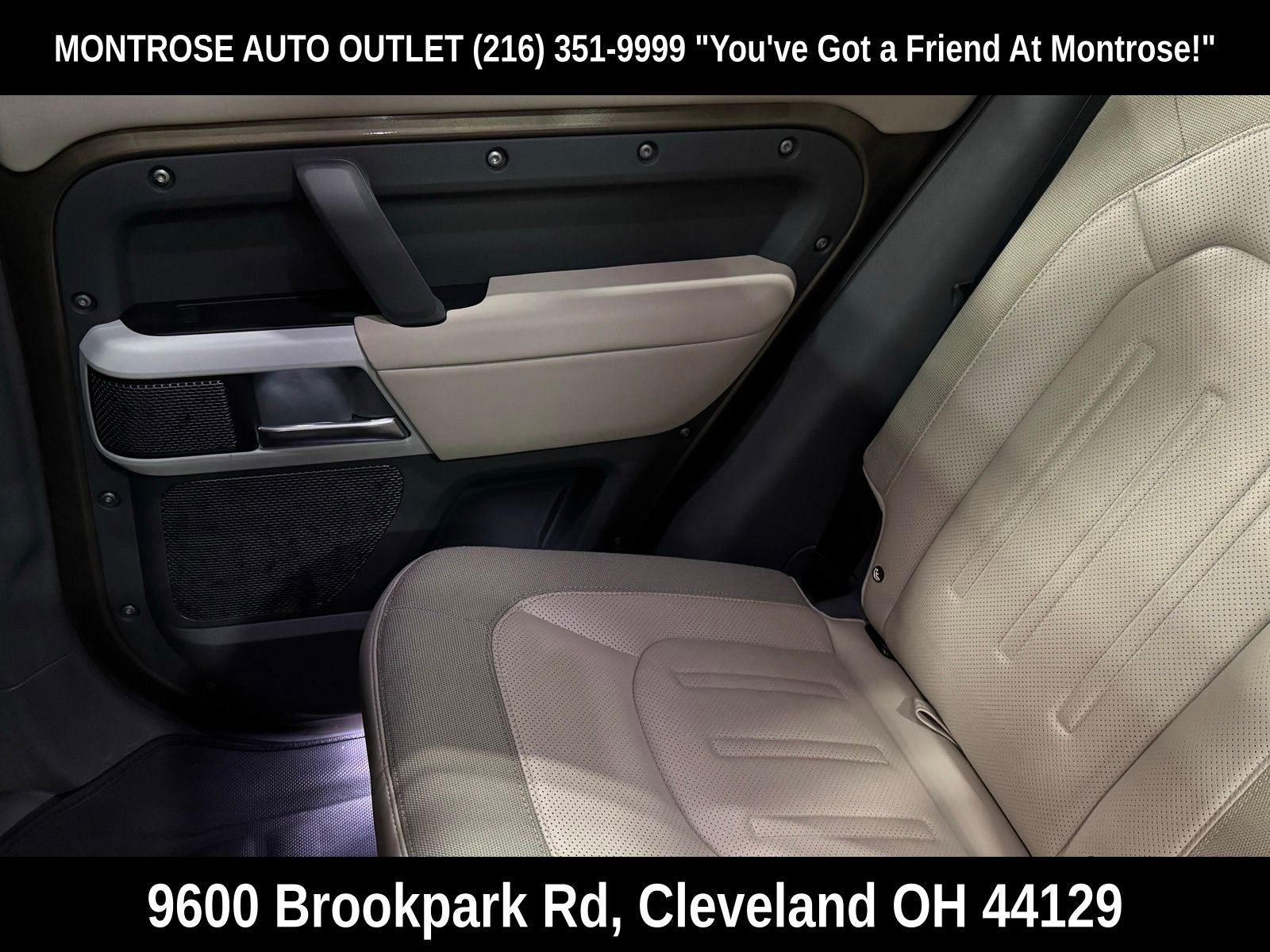 Used 2020 Land Rover Defender 110 First Edition image 30