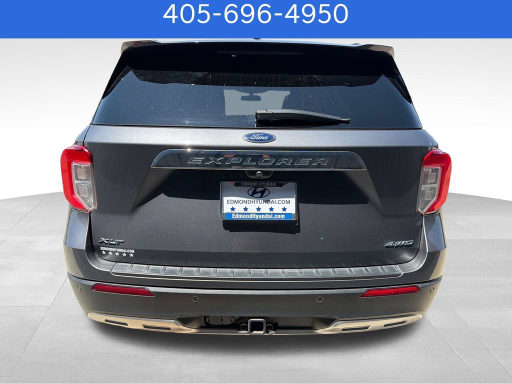 Used 2022 Ford Explorer XLT w/ Equipment Group 202A AWD/4WD image 4