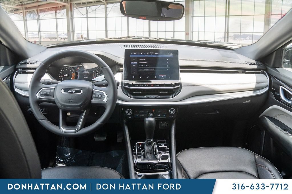 Used 2024 Jeep Compass Limited AWD/4WD image 4
