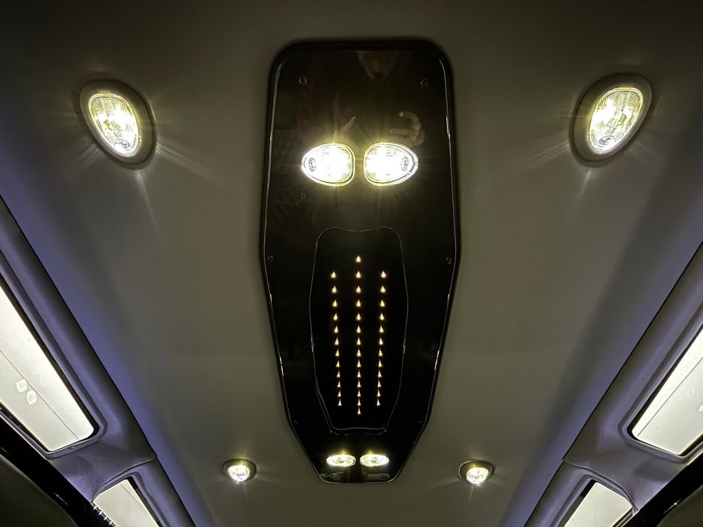 New 2025 GMC Savana 2500 Extended w/ Driver Convenience Package image 30