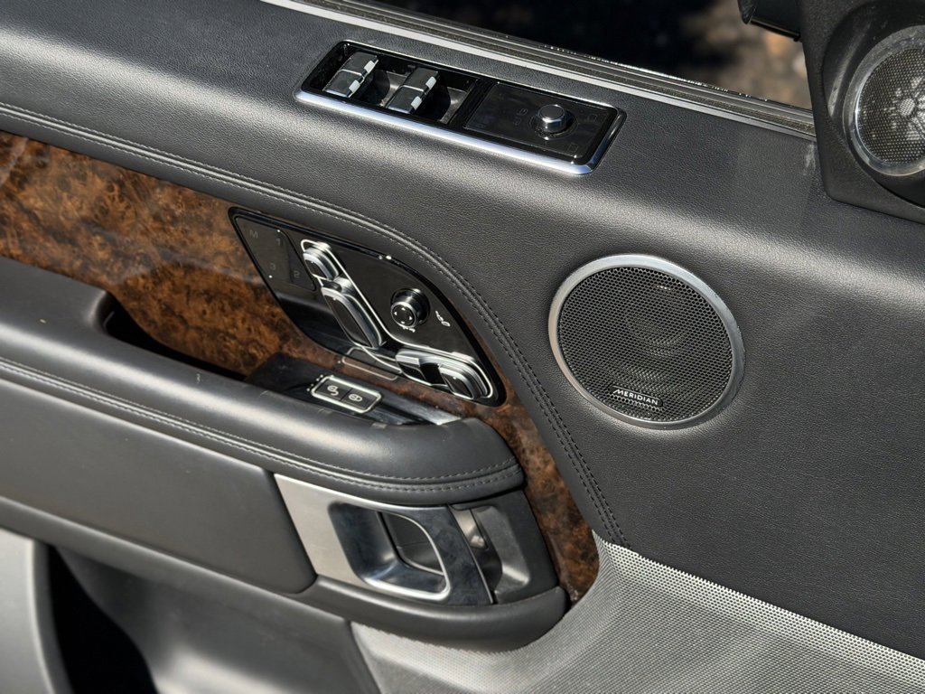 Used 2019 Land Rover Range Rover Supercharged image 28