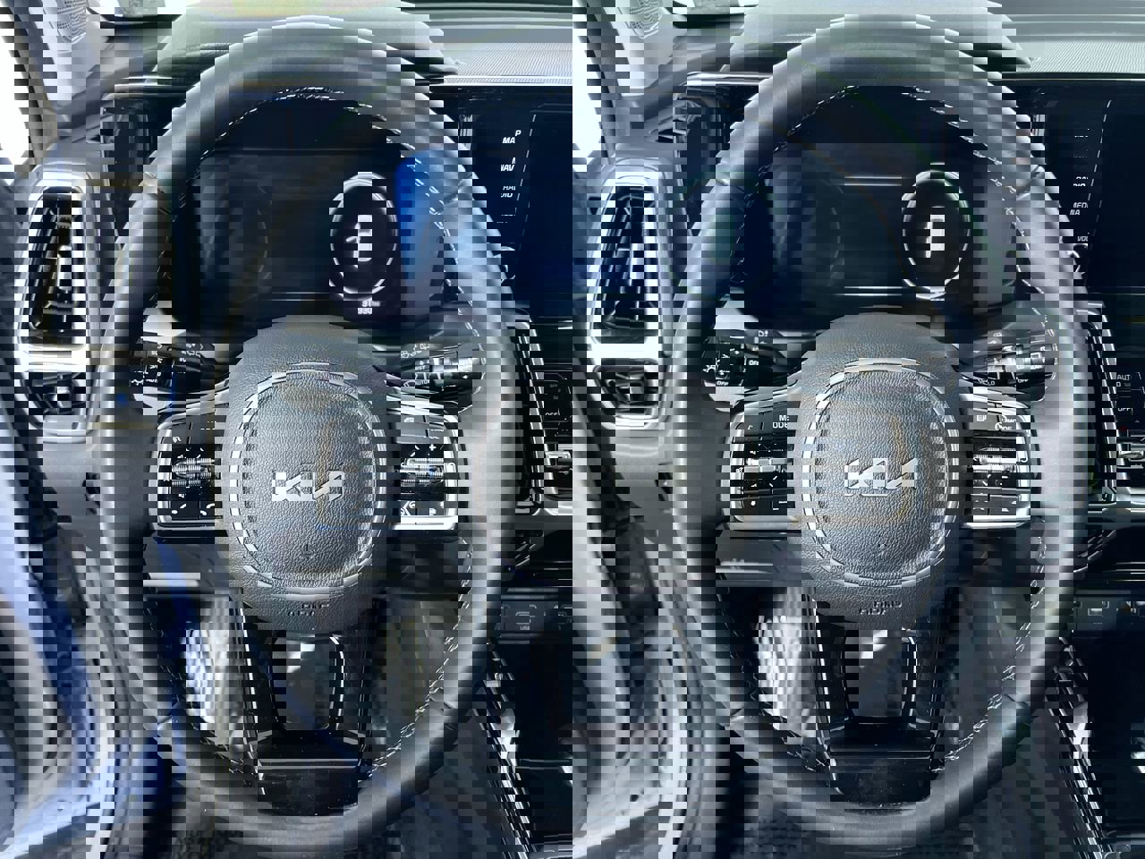 Certified 2023 Kia Sorento SX image 15