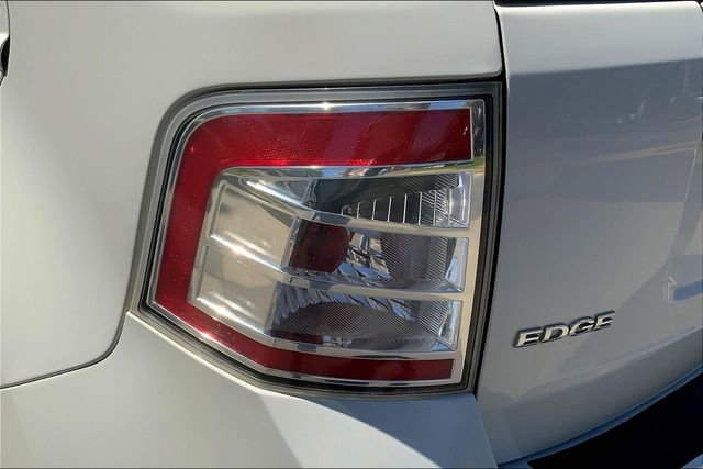 Used 2010 Ford Edge SEL image 28