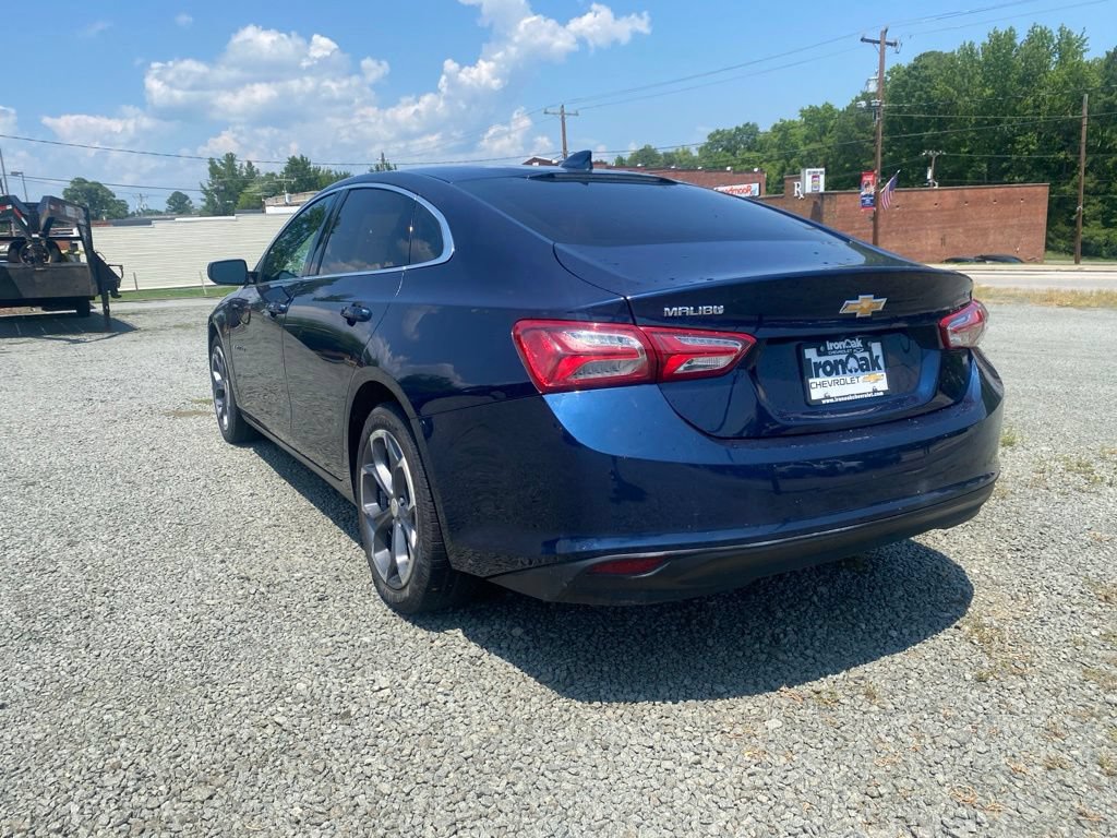 Used 2022 Chevrolet Malibu LT FWD image 3