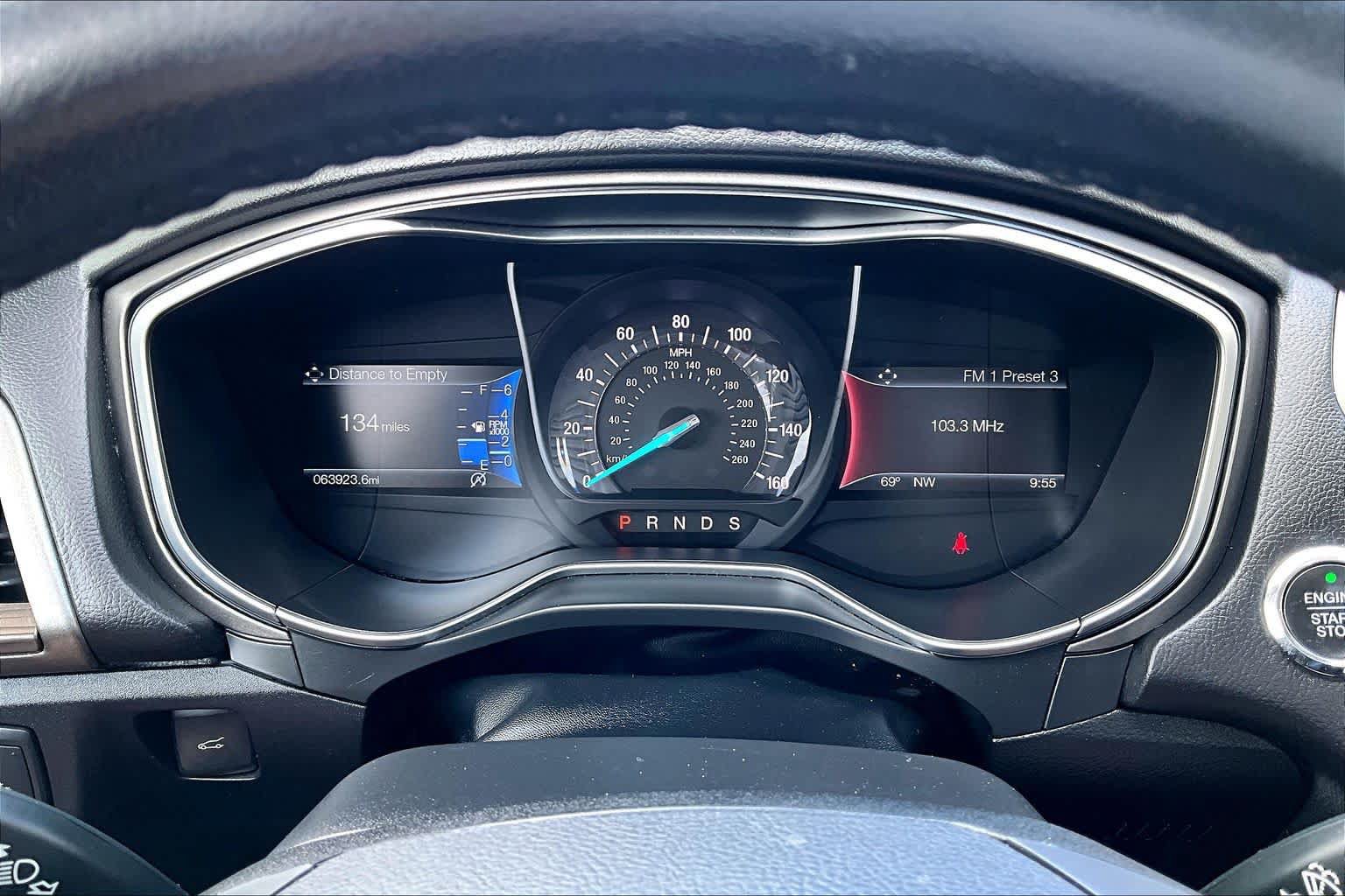 Used 2018 Ford Fusion SE w/ Fusion SE Technology Package FWD image 26