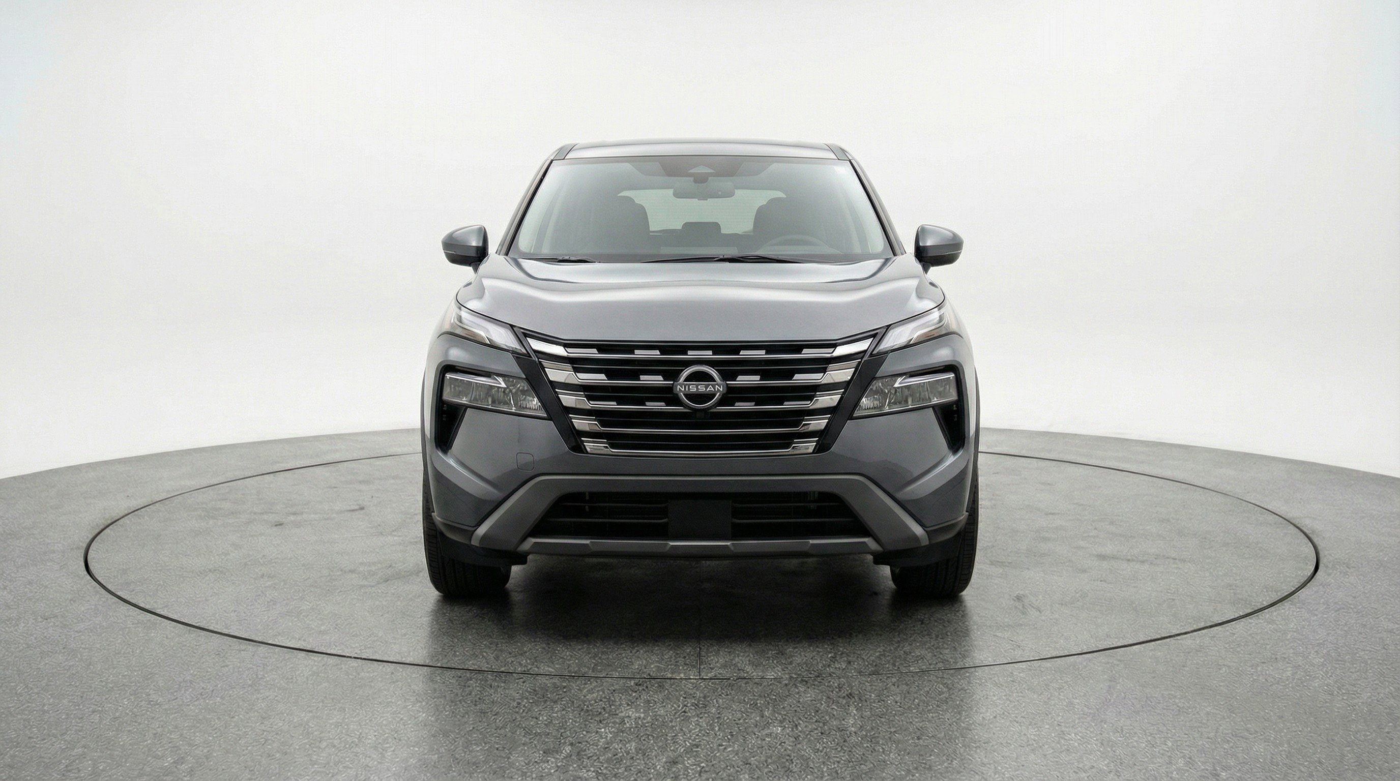 Used 2025 Nissan Rogue SV image 2