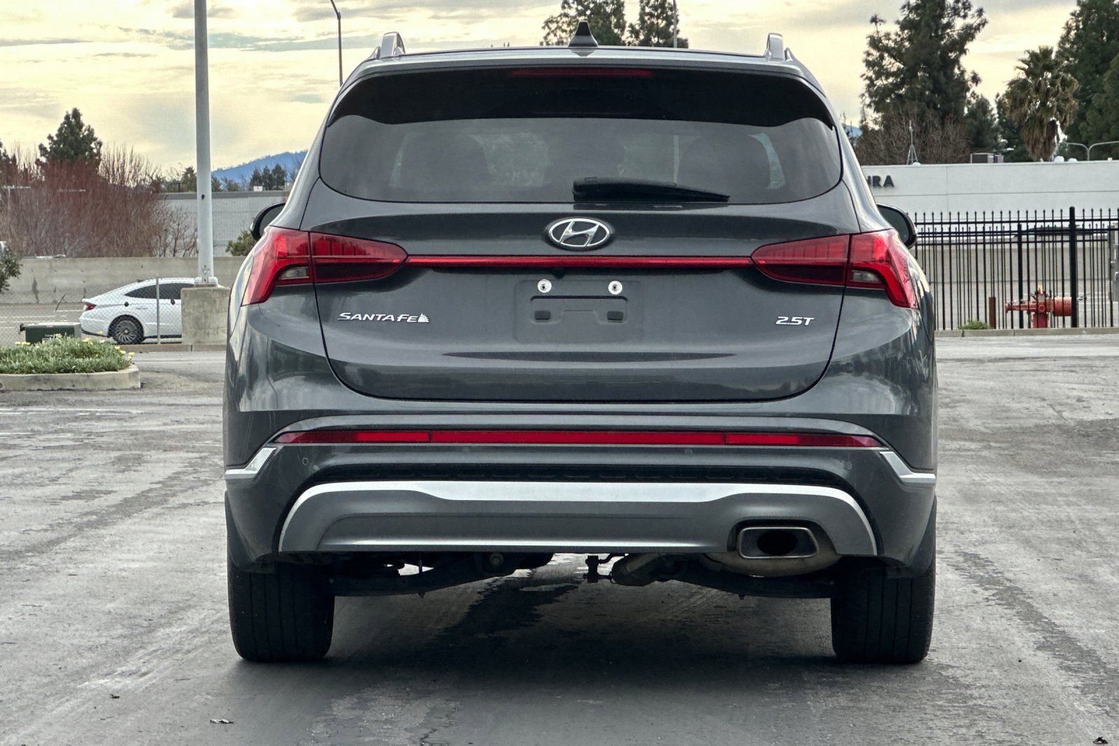 Used 2023 Hyundai Santa Fe Calligraphy FWD image 5