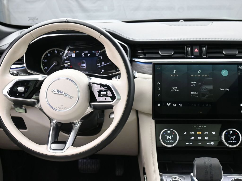 Used 2023 Jaguar F-PACE S image 11