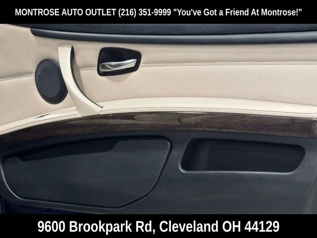 Used 2011 BMW 335i Convertible image 31