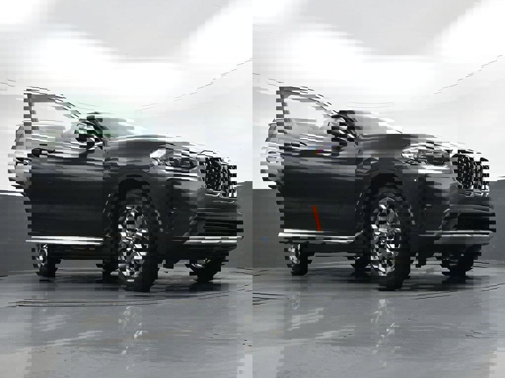 Used 2025 BMW X4 xDrive30i image 38