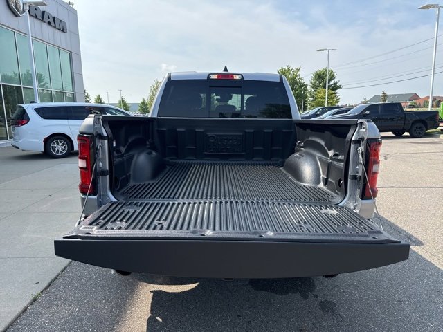 New 2026 RAM 1500 4x4 Crew Cab image 8