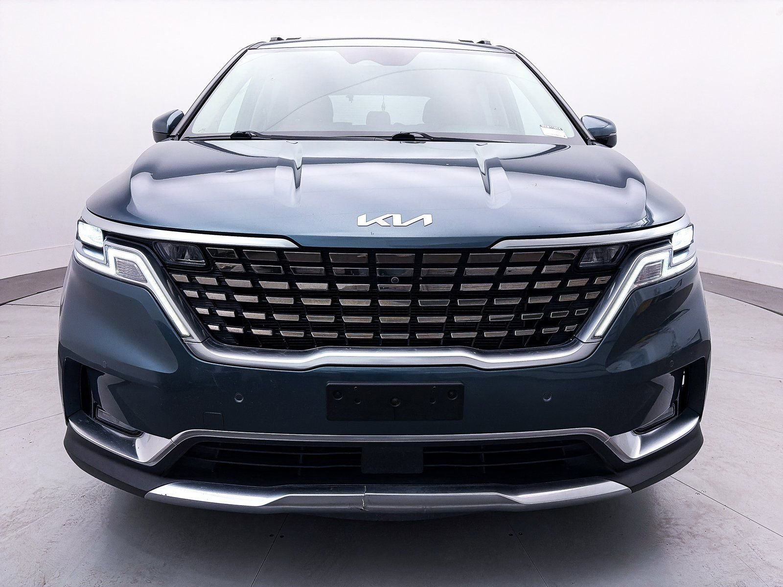 Used 2022 Kia Carnival SX image 12