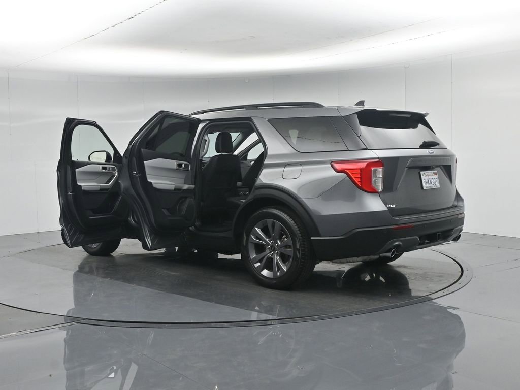 Used 2023 Ford Explorer XLT w/ Equipment Group 202A RWD image 37