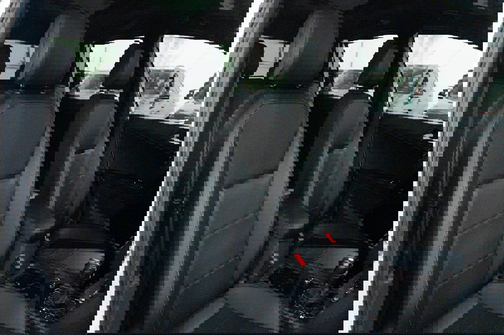 Used 2020 Volkswagen Tiguan SE R-Line w/ 3rd Row Seat Package image 36