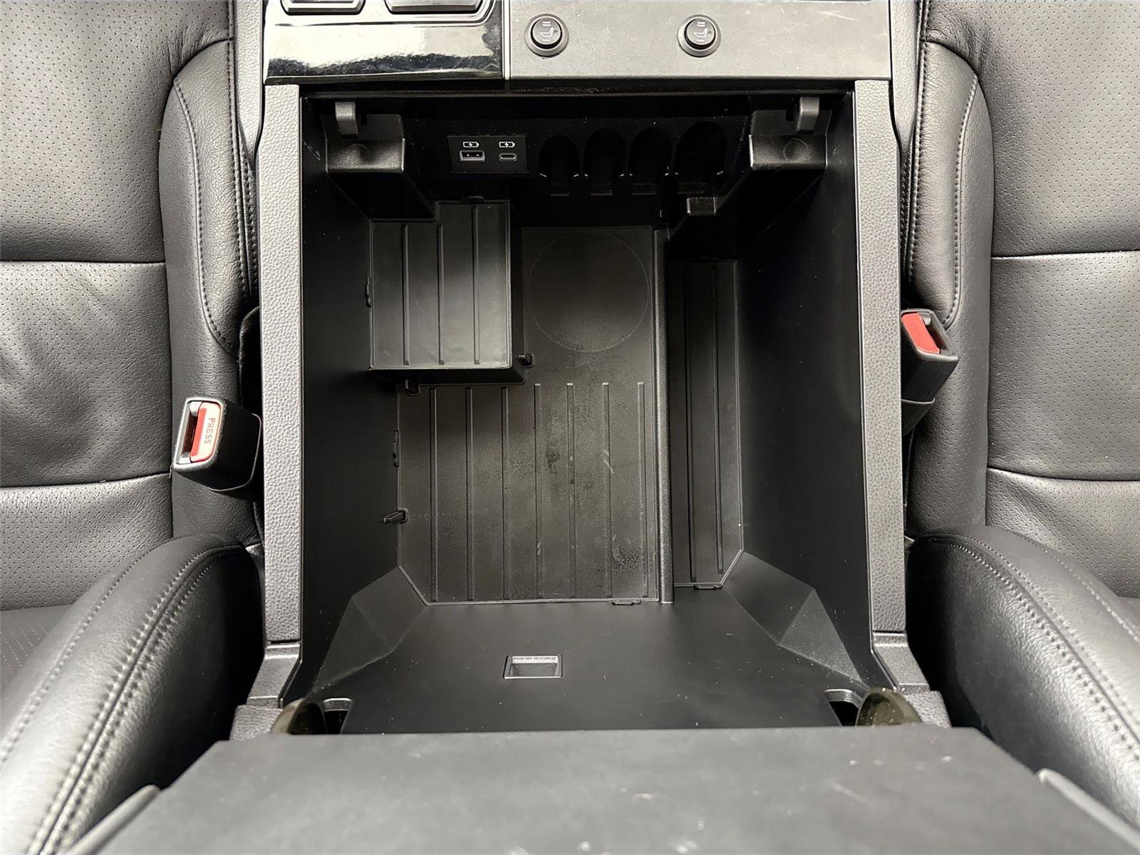 Used 2022 Toyota Tundra SR5 w/ SR5 Convenience Package image 31