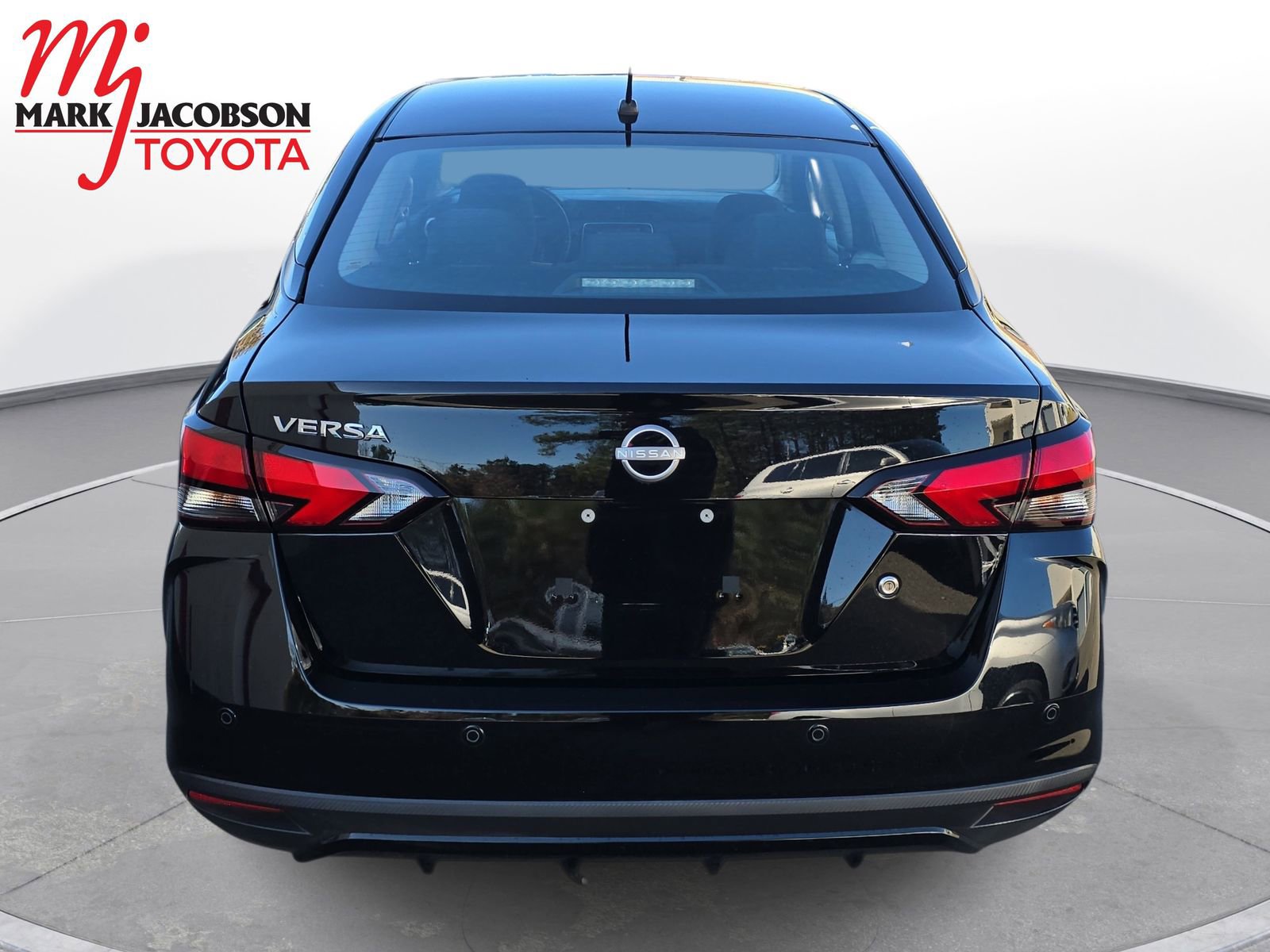 Used 2024 Nissan Versa S w/ S Plus Package image 11