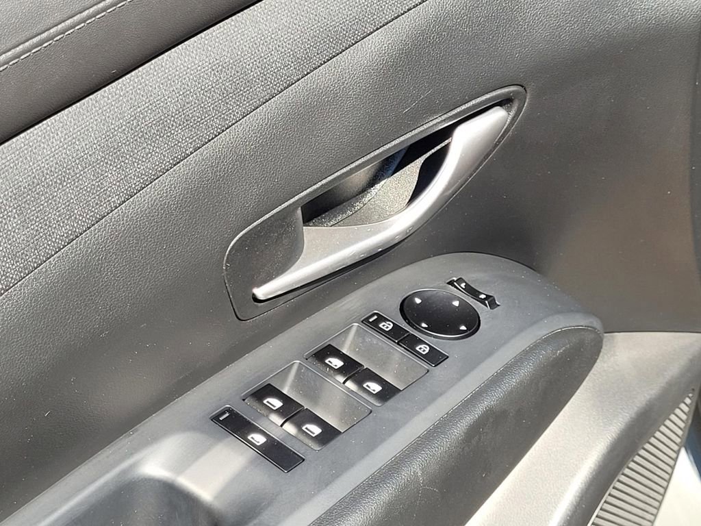 Used 2025 Hyundai Tucson SEL image 12