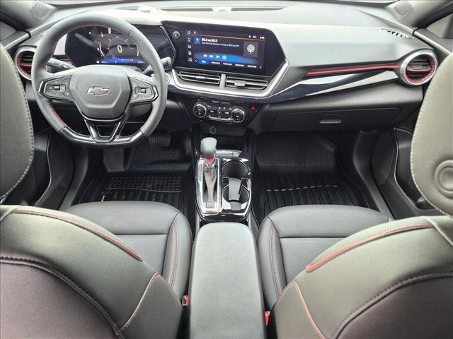 Certified 2025 Chevrolet Trax RS w/ Driver Confidence Package FWD image 17