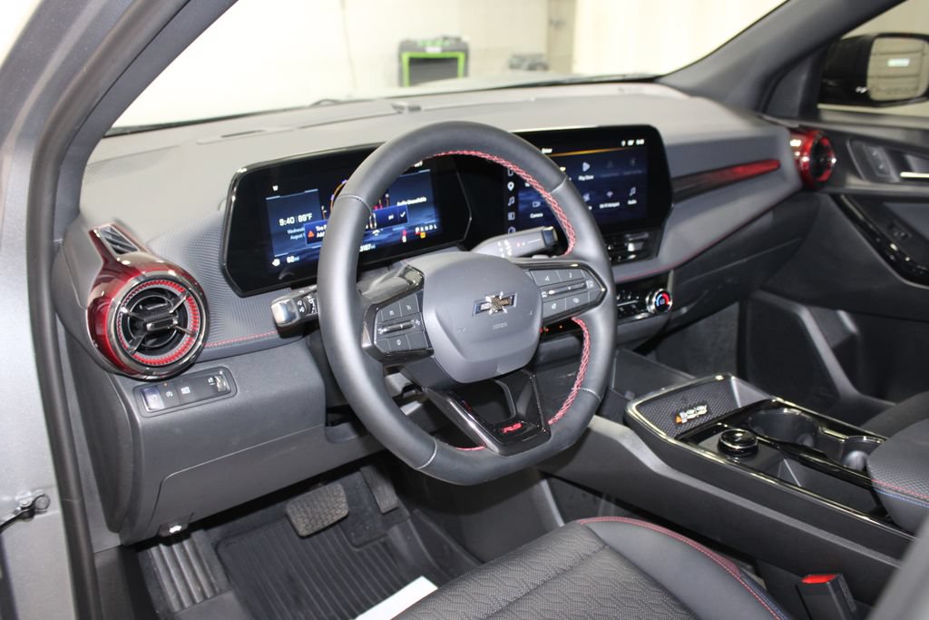 Used 2026 Chevrolet Equinox RS FWD image 14