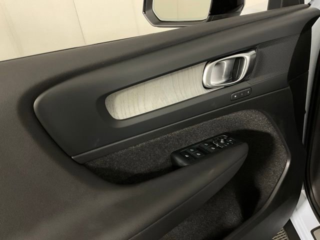 New 2026 Volvo XC40 B5 Plus w/ Protection Package Premier image 30