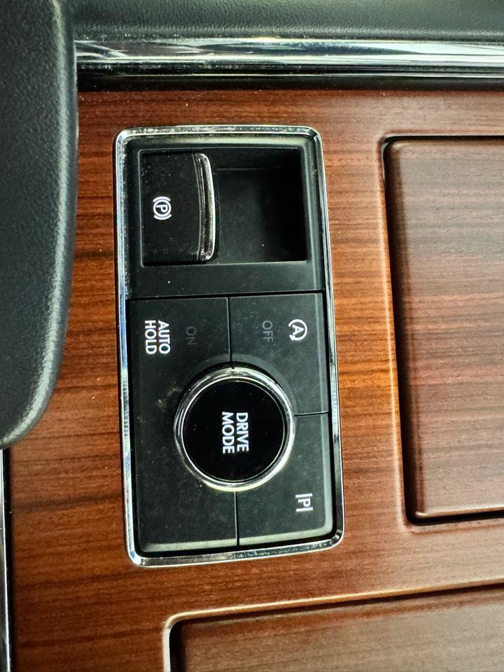 Used 2023 Lincoln Navigator L Reserve AWD/4WD image 23