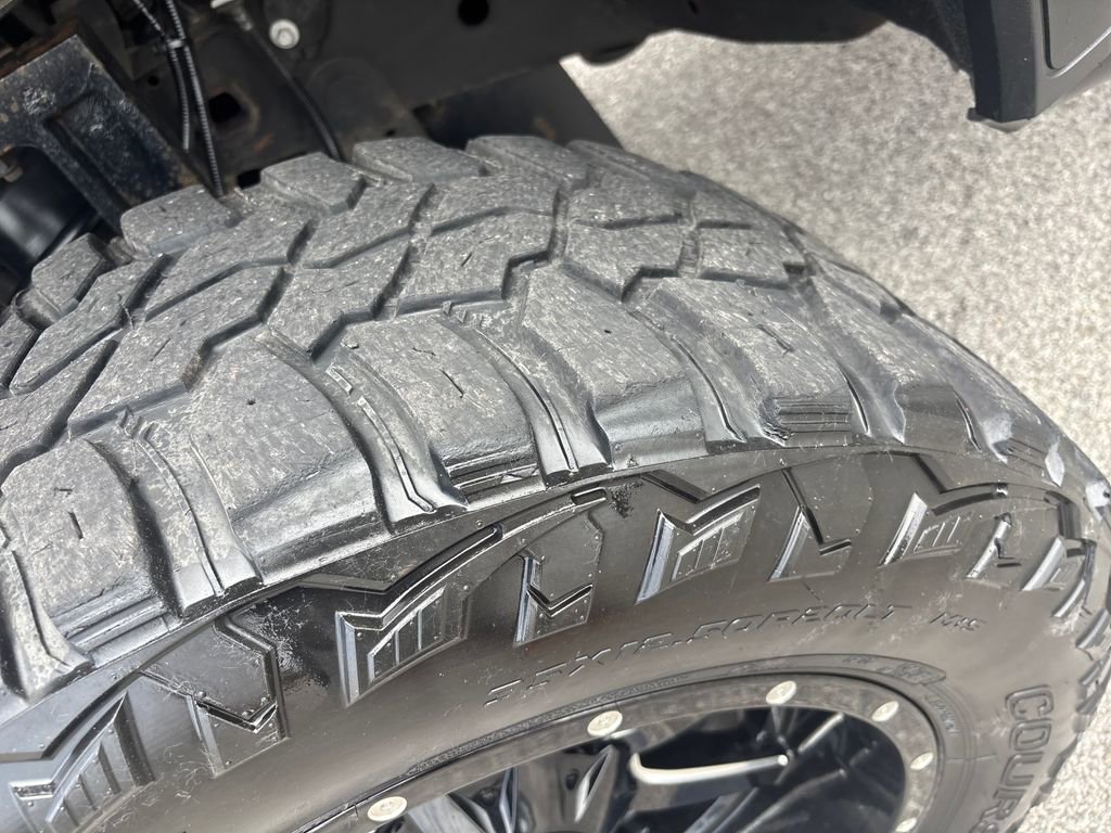 Used 2019 GMC Sierra 1500 SLT AWD/4WD image 31