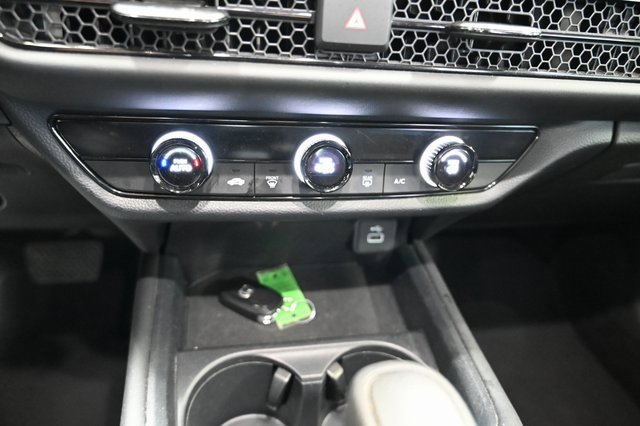 Used 2023 Honda HR-V LX image 19