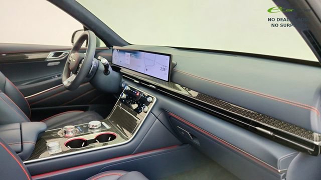 Used 2025 Genesis GV80 3.5T e-SC AWD/4WD image 21