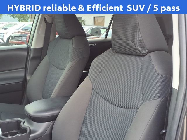 Used 2023 Toyota RAV4 LE FWD image 3