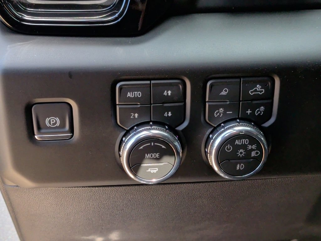 New 2026 GMC Sierra 1500 AT4 w/ AT4 Premium Package AWD/4WD image 17