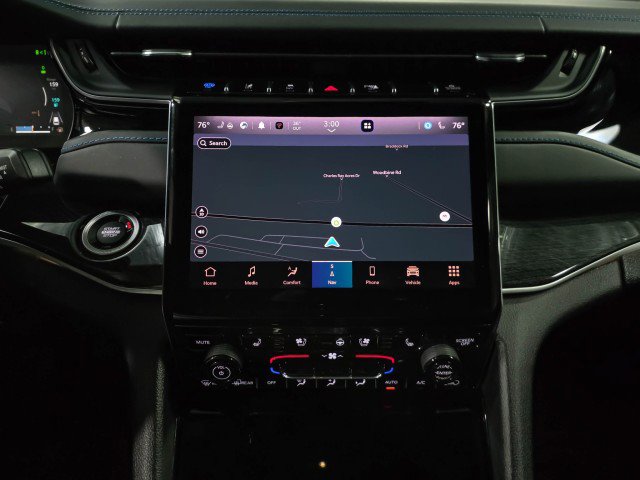 Used 2022 Jeep Grand Cherokee Trailhawk w/ Advanced Protech Group II image 24