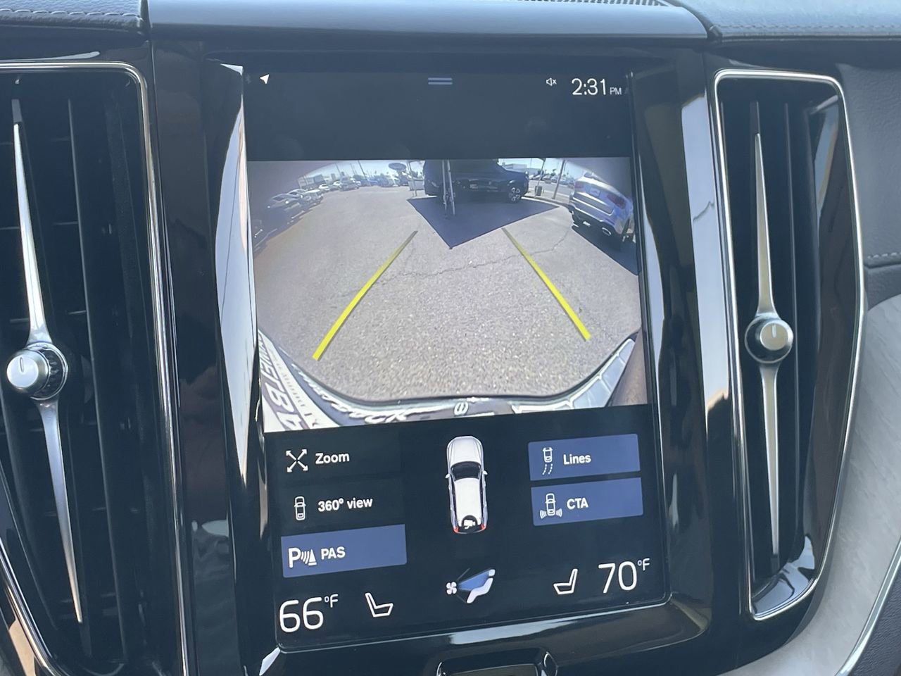 Used 2020 Volvo XC60 T6 Inscription w/ Protection Package Premier image 28