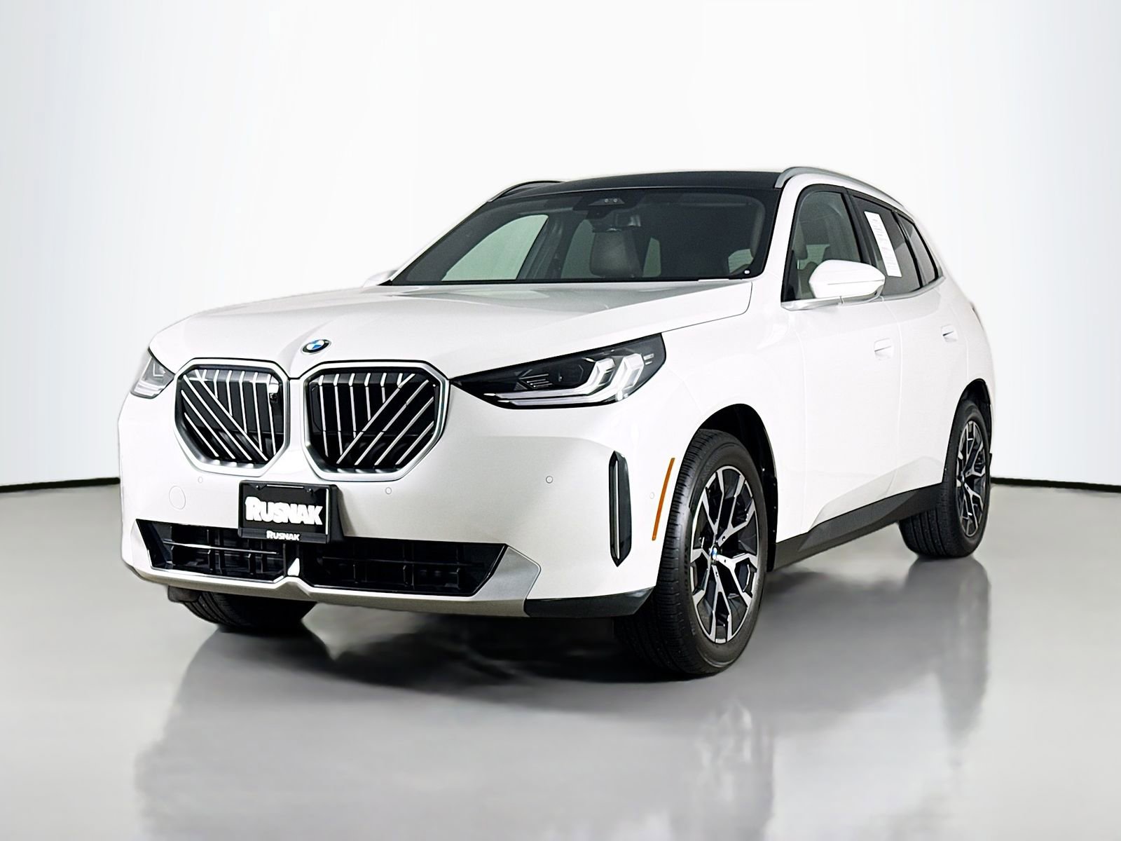 Used 2025 BMW X3 xDrive30i w/ Premium Package image 3