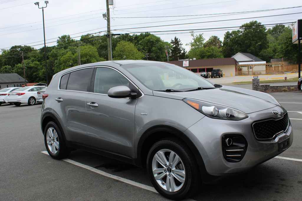 Used 2019 Kia Sportage LX AWD/4WD image 3