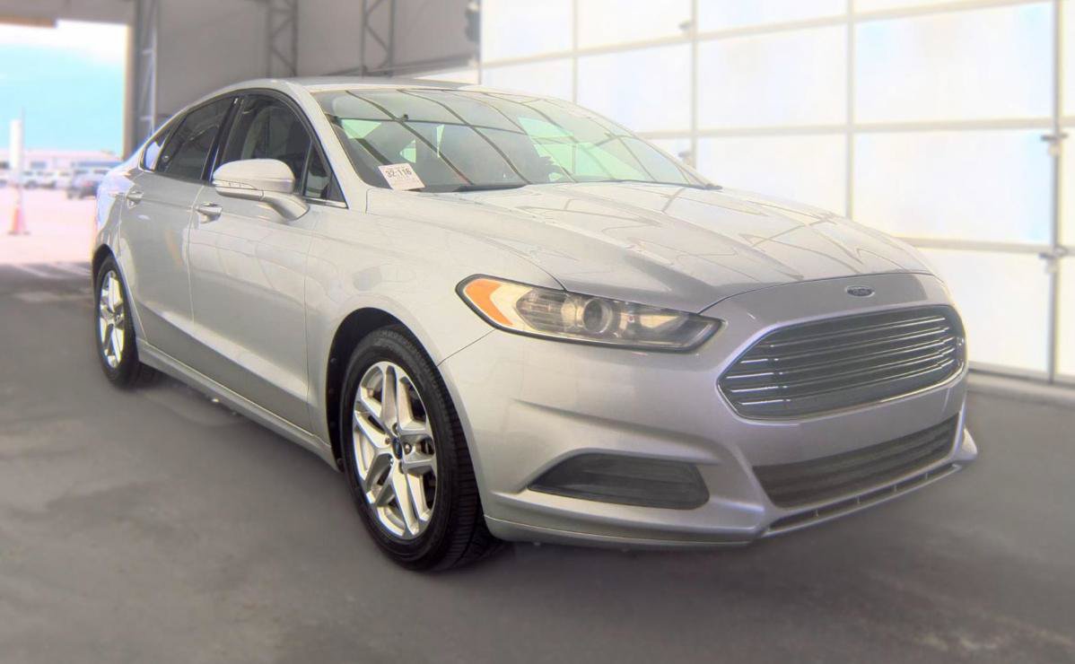 Used 2013 Ford Fusion SE FWD image 3