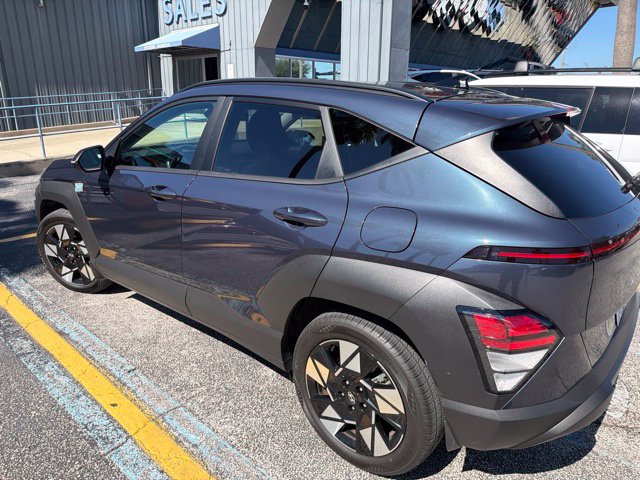 Used 2024 Hyundai Kona SEL w/ Convenience Package FWD image 5