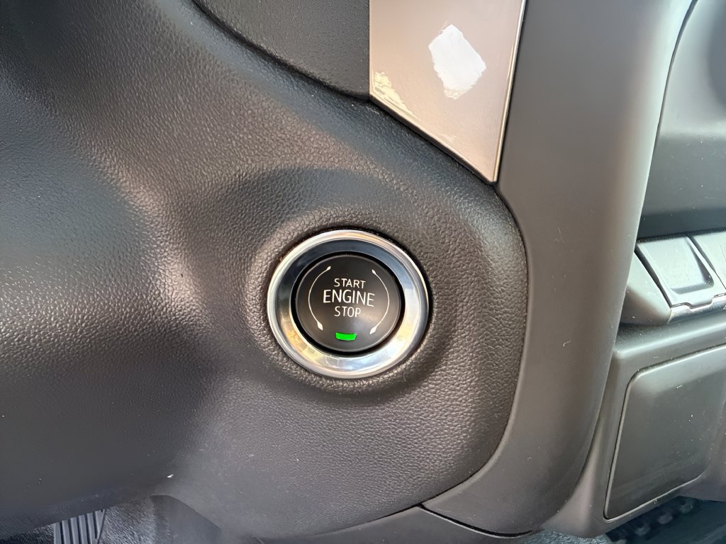 Used 2025 Chevrolet Silverado 1500 W/T RWD image 13