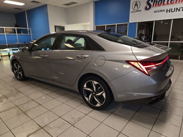 Used 2023 Hyundai Elantra Limited w/ Cargo Package FWD image 6