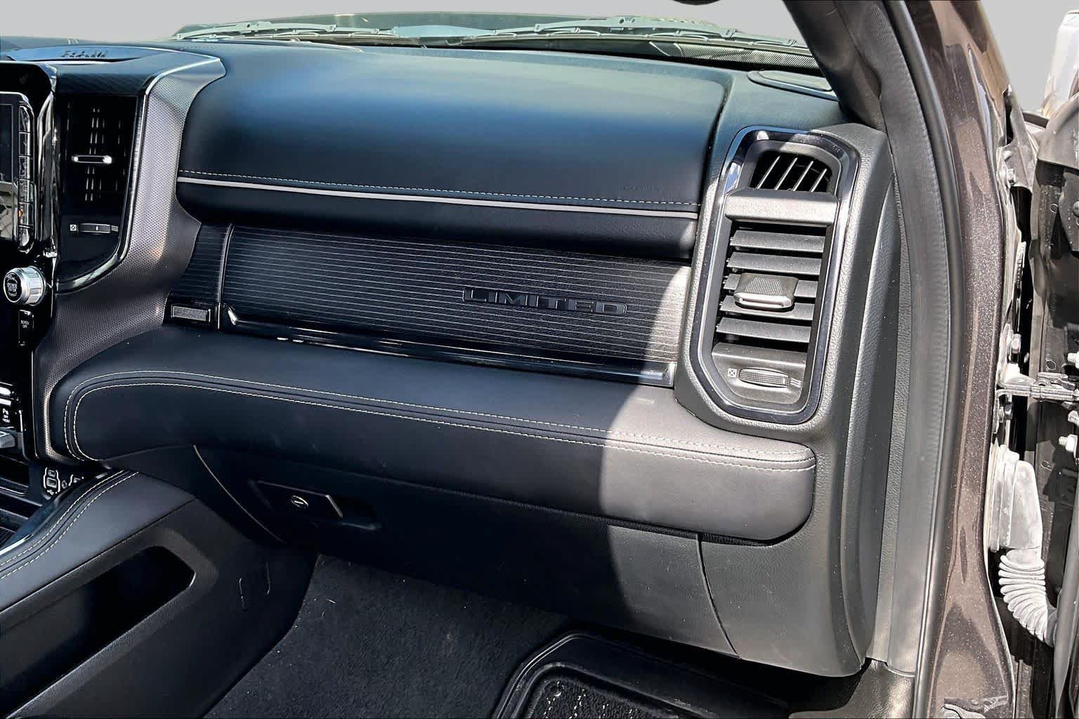 Used 2024 RAM 1500 Limited AWD/4WD image 17