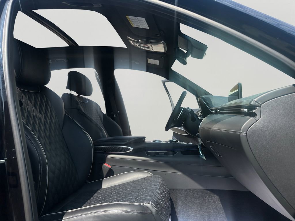 Used 2023 Genesis GV70 3.5T Sport w/ Sport Prestige Package image 24