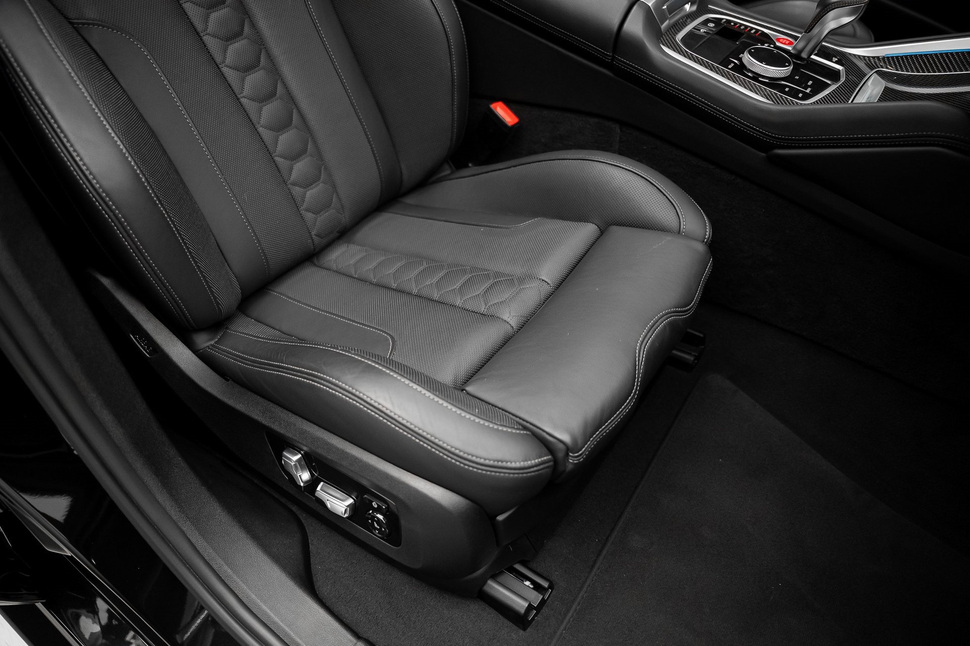 Used 2024 BMW X6 M Competition image 67