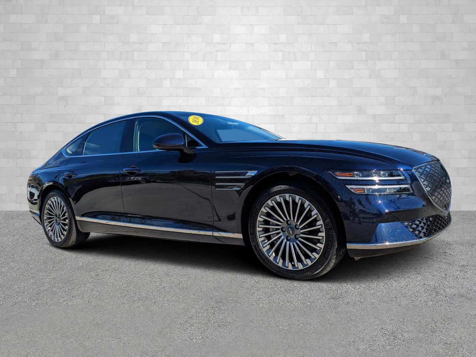 Used 2023 Genesis G80