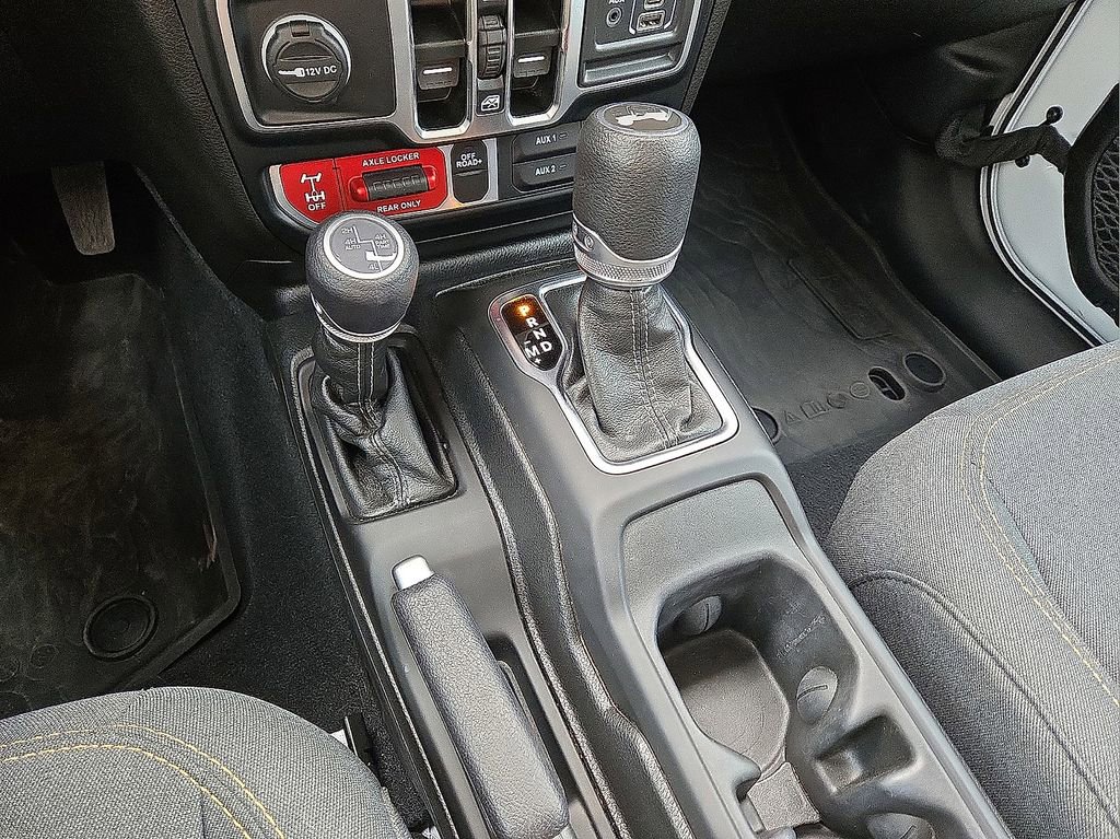 Used 2024 Jeep Wrangler Unlimited image 30