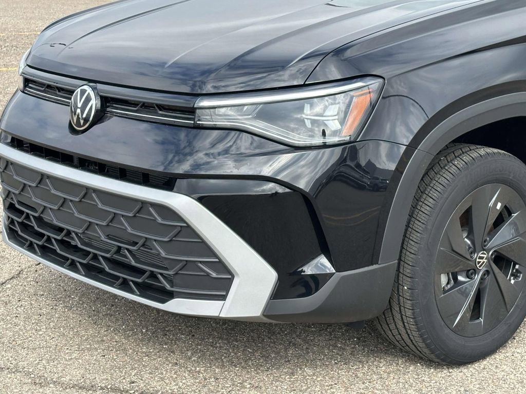 New 2026 Volkswagen Taos S FWD image 6