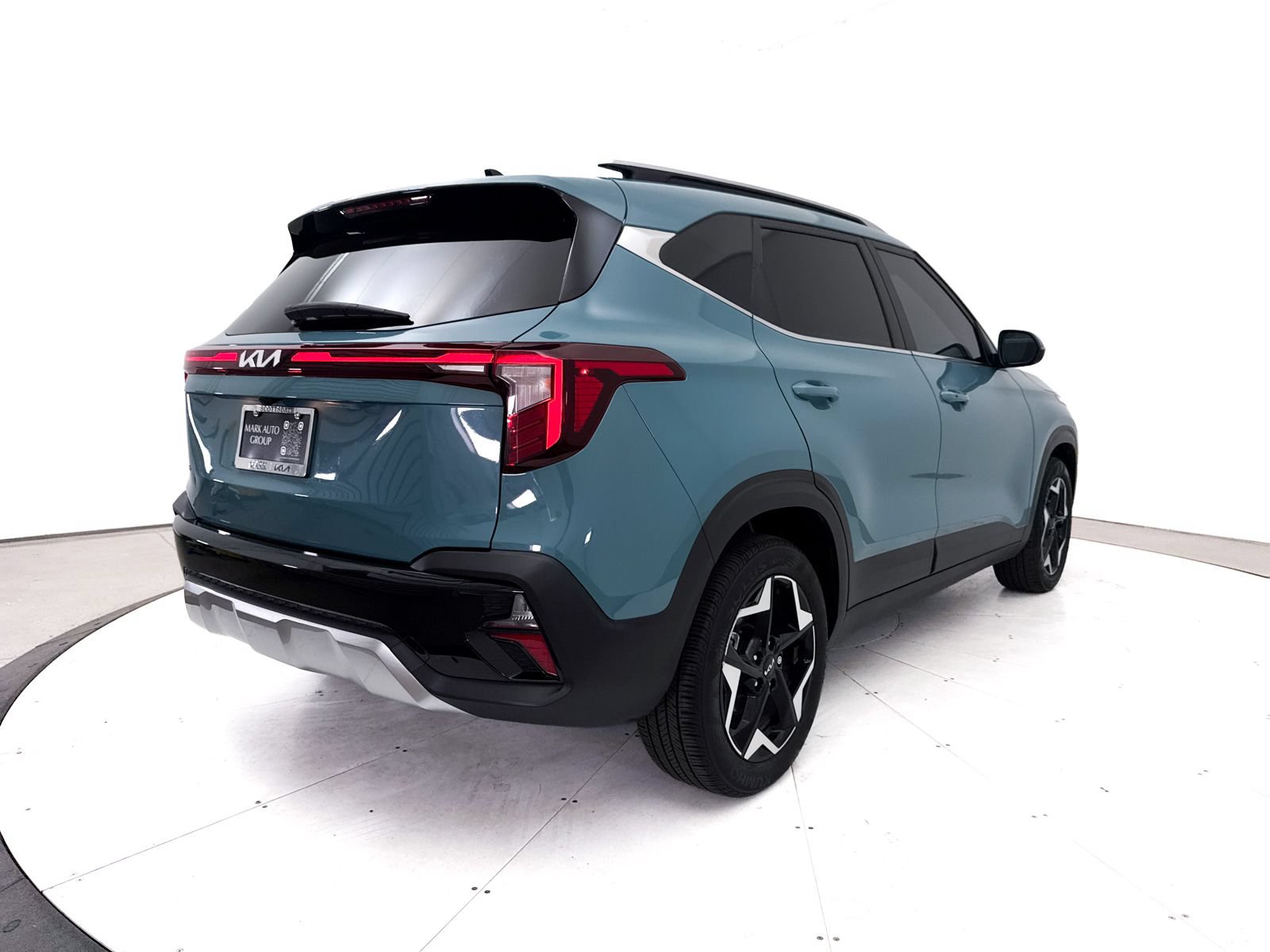 Certified 2024 Kia Seltos EX FWD image 18