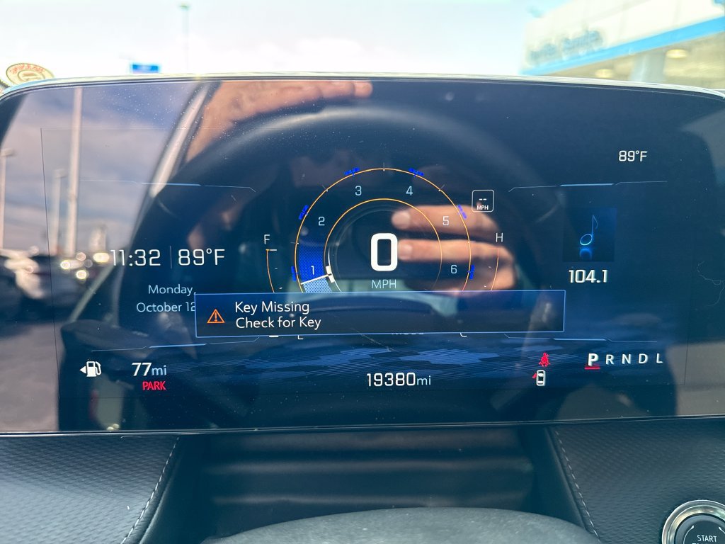 Used 2025 Chevrolet Equinox LT w/ Safety and Technology Package FWD image 18